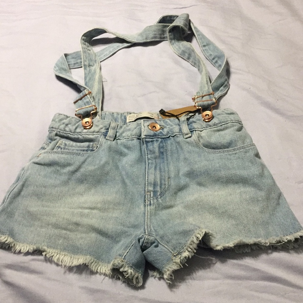 Zara Short wth suspenders